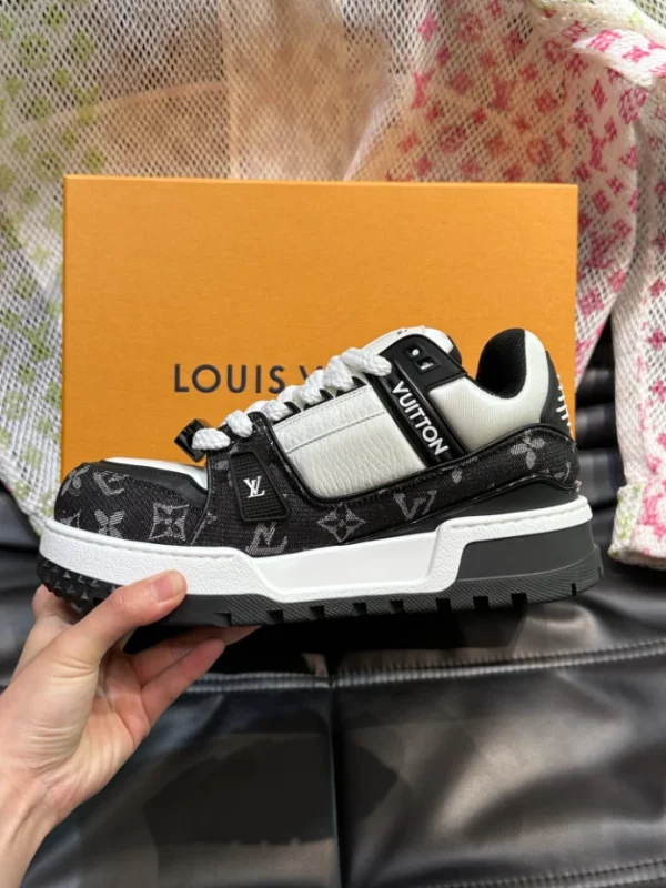 LOUIS VUITTON TRAINER MAXI SNEAKERS – LSVT377 - Image 7