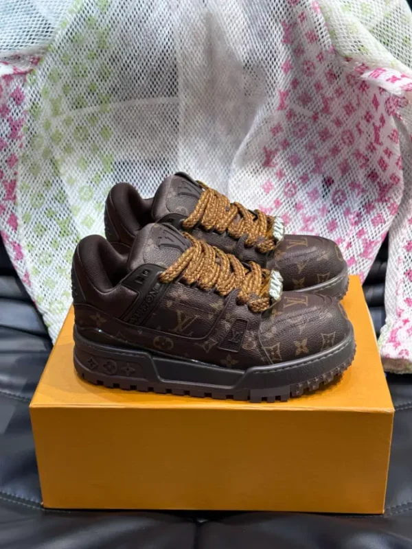 LOUIS VUITTON TRAINER MAXI SNEAKERS – LSVT378 - Image 10