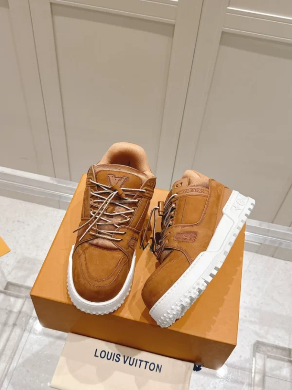 LOUIS VUITTON TRAINER MAXI SNEAKERS – LSVT388 - Image 3