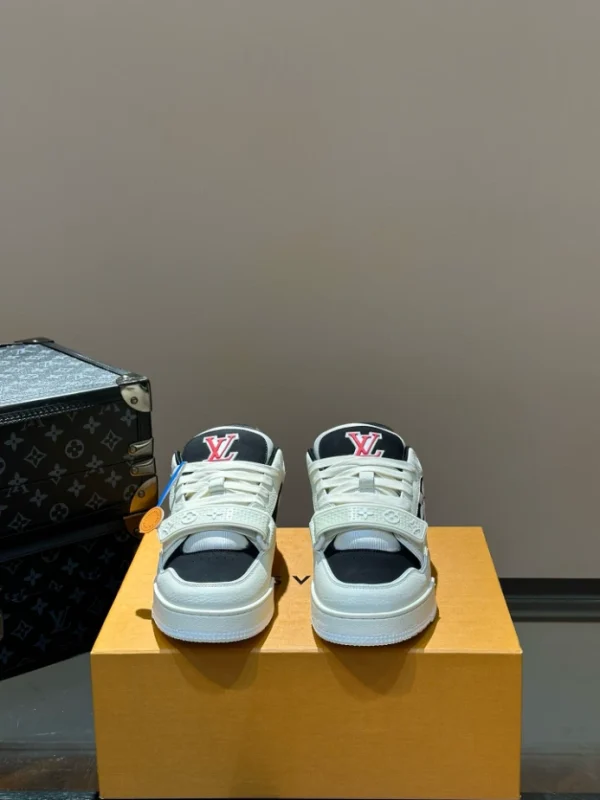 LOUIS VUITTON TRAINER SNEAKERS – LSVT356 - Image 5