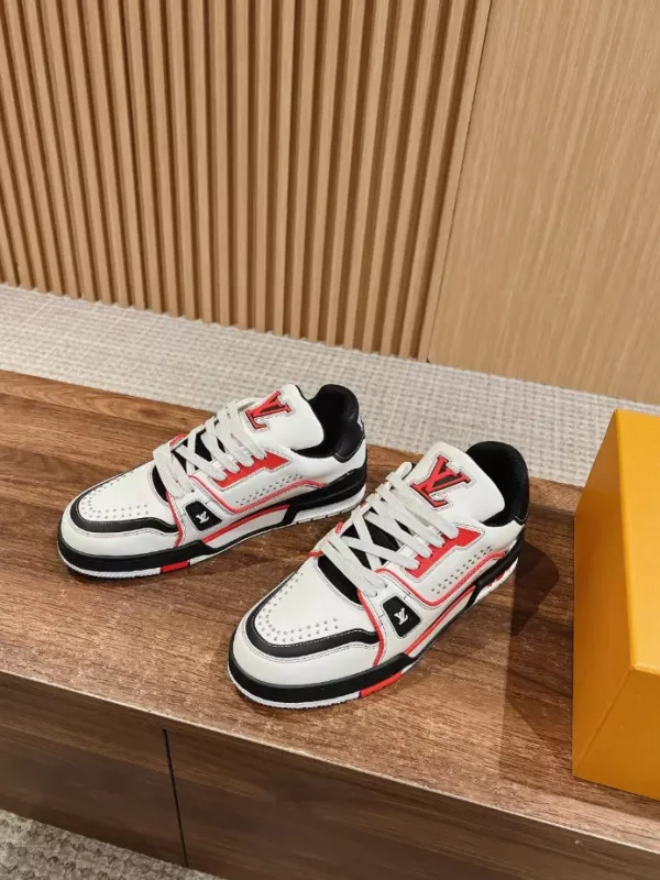 LOUIS VUITTON TRAINER SNEAKERS – LSVT357 - Image 3