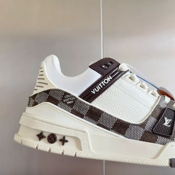 LOUIS VUITTON TRAINER SNEAKERS  – LSVT363 - Image 6