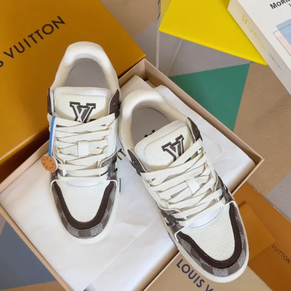 LOUIS VUITTON TRAINER SNEAKERS  – LSVT363 - Image 8