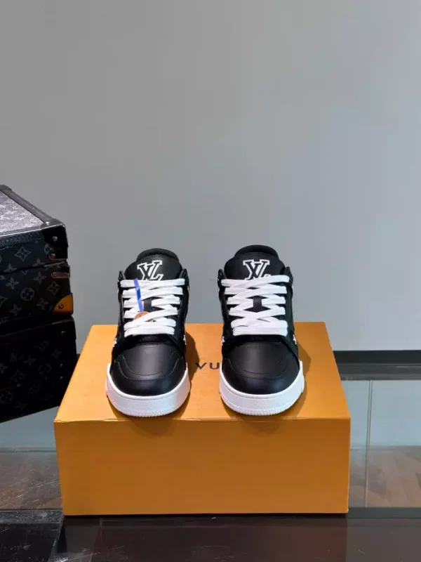 LOUIS VUITTON TRAINER SNEAKERS – LSVT391 - Image 2