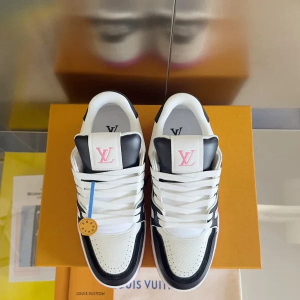 LOUIS VUITTON TRAINER SNEAKERS – LSVT392 - Image 2