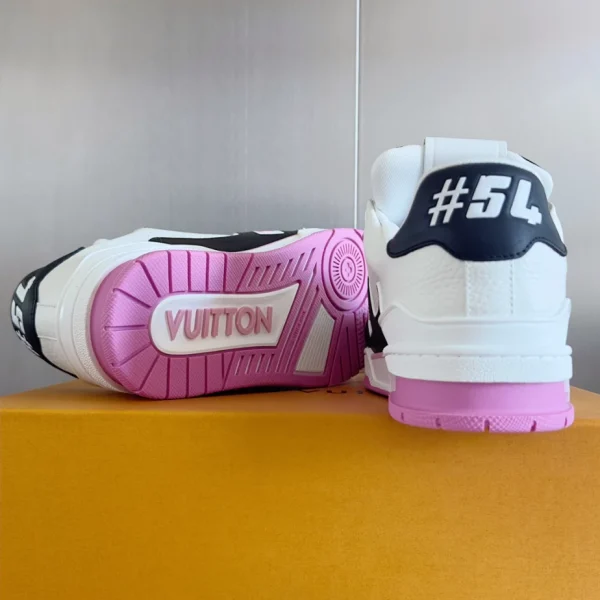 LOUIS VUITTON TRAINER SNEAKERS – LSVT392 - Image 6