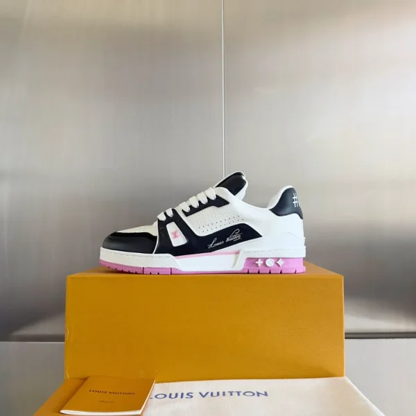 LOUIS VUITTON TRAINER SNEAKERS – LSVT392 - Image 9