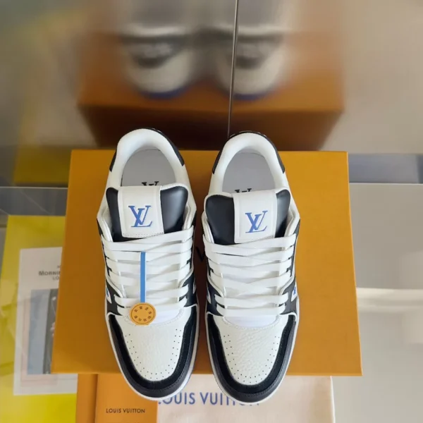 LOUIS VUITTON TRAINER SNEAKERS – LSVT393 - Image 5