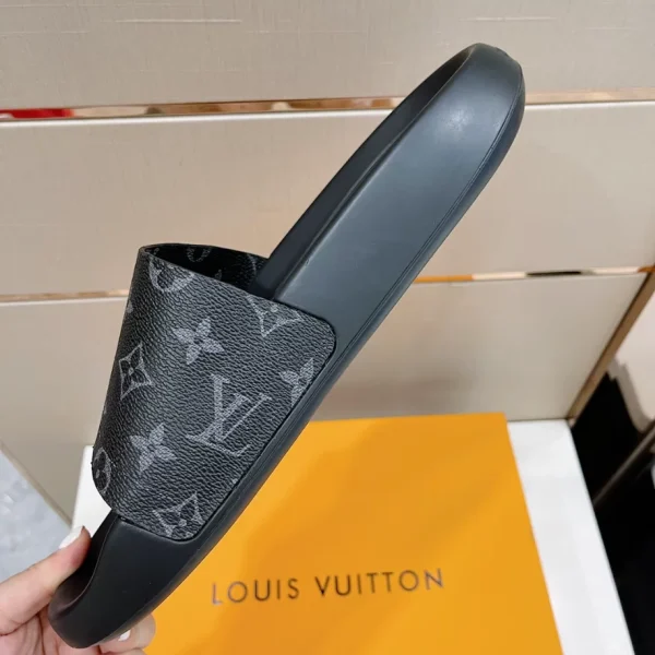 LOUIS VUITTON WATERFRONT MULE – LSVT139 - Image 6