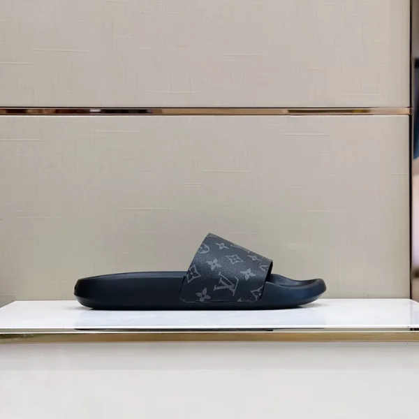 LOUIS VUITTON WATERFRONT MULE – LSVT139 - Image 2