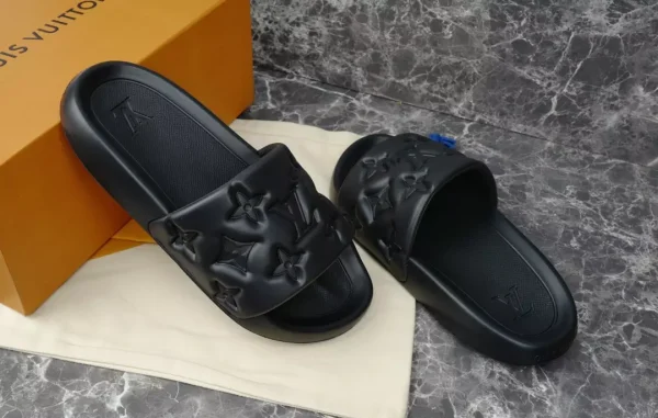 LOUIS VUITTON WATERFRONT MULE – LSVT141 - Image 3