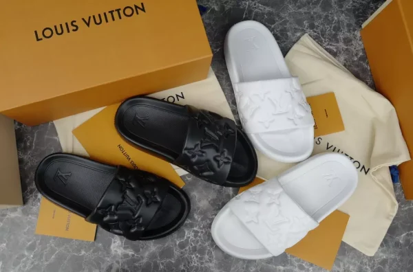 LOUIS VUITTON WATERFRONT MULE – LSVT141 - Image 5