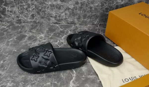 LOUIS VUITTON WATERFRONT MULE – LSVT141 - Image 4