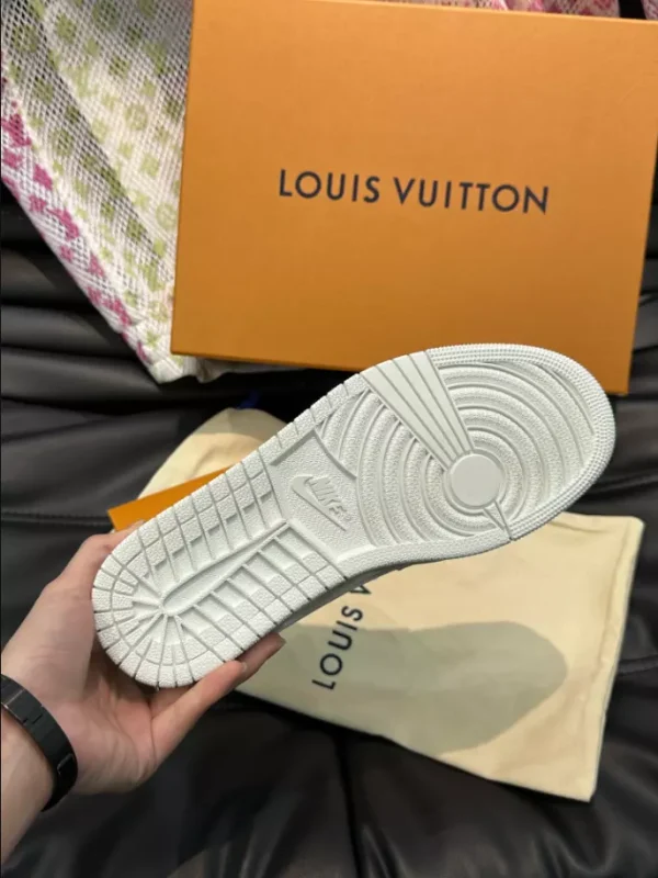 LOUIS VUITTON X NIKE TRAINER SNEAKER – LSVT334 - Image 5