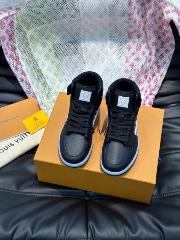 LOUIS VUITTON X NIKE TRAINER SNEAKER – LSVT335 - Image 8