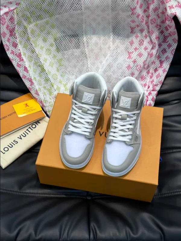 LOUIS VUITTON X NIKE TRAINER SNEAKER – LSVT337 - Image 3