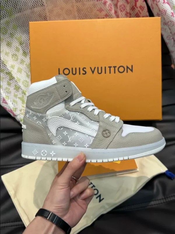 LOUIS VUITTON X NIKE TRAINER SNEAKER – LSVT337 - Image 2