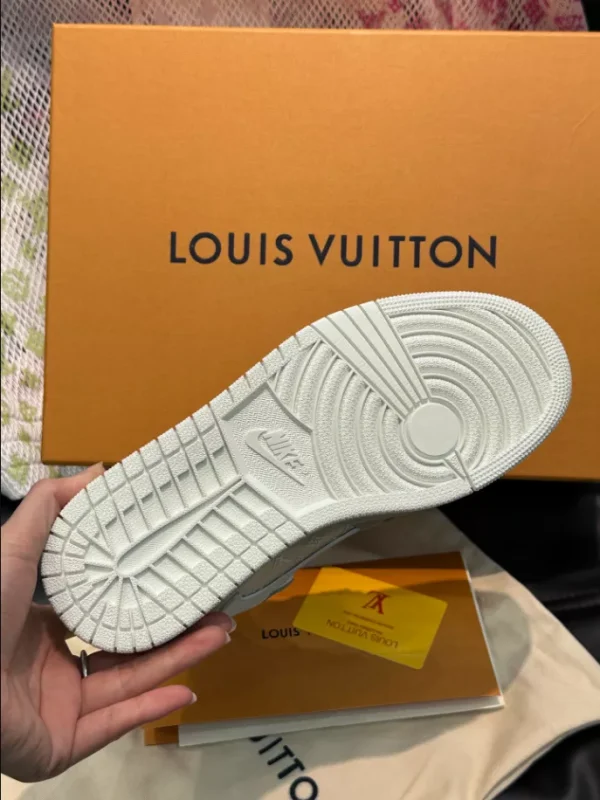 LOUIS VUITTON X NIKE TRAINER SNEAKER – LSVT337 - Image 8
