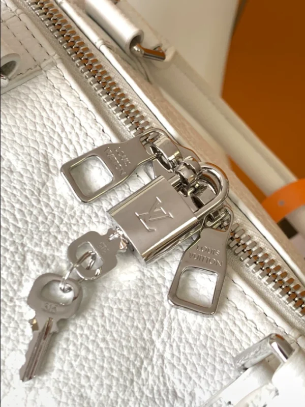 LOUIS VUITTON X YAYOI KUSAMA KEEPALL 50 TAURILLON MONOGRAM – WLM535 - Image 9