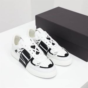 LOW-TOP CALFSKIN VL7N SNEAKER WITH BANDS – VLS026