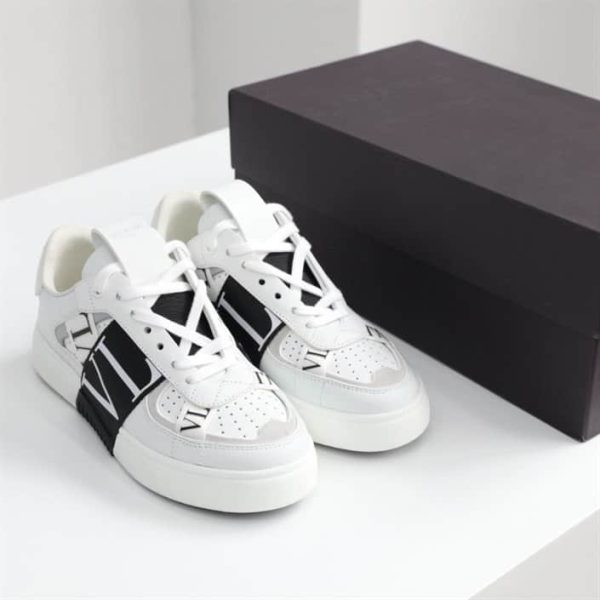 LOW-TOP CALFSKIN VL7N SNEAKER WITH BANDS – VLS030