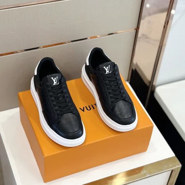 LV BEVERLY HILLS SNEAKER – LSVT310 - Image 4