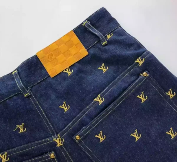 LV Embroidered Signature Denim Shorts – SW241 - Image 5
