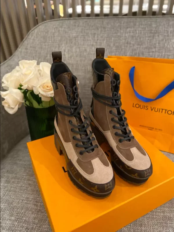 LV LAUREATE PLATFORM DESERT BOOT – WLS028 - Image 3