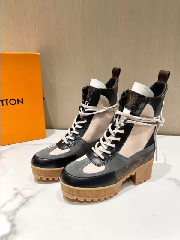 LV LAUREATE PLATFORM DESERT BOOT – WLS030 - Image 3