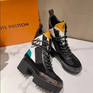 LV LAUREATE PLATFORM DESERT BOOT – WLS031