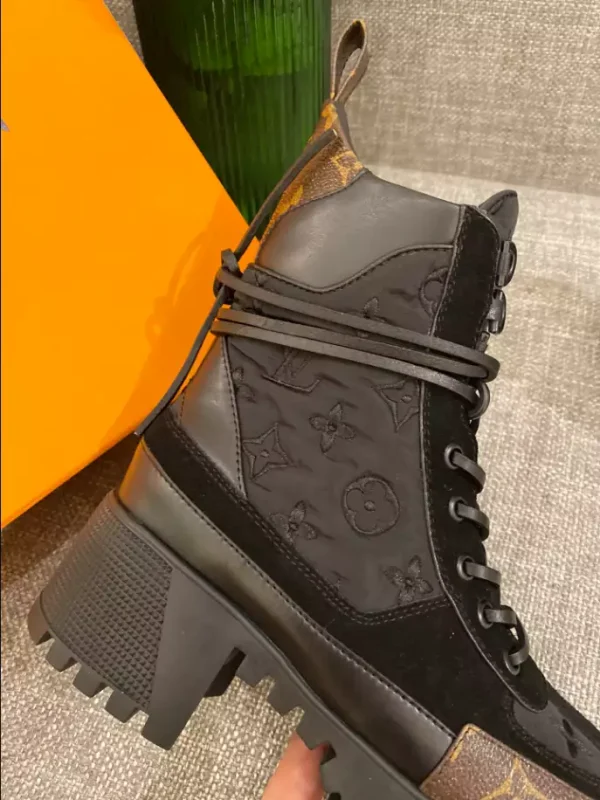 LV LAUREATE PLATFORM DESERT BOOT – WLS032 - Image 3