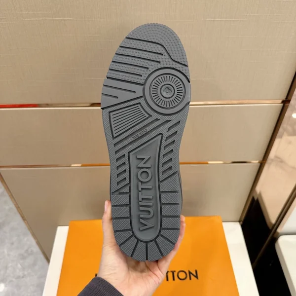LV TRAINER SNEAKER – LSVT313 - Image 6