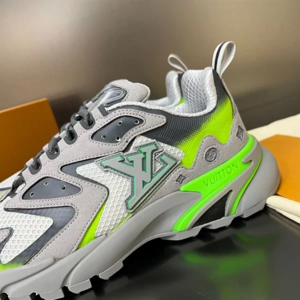 LV RUNNER TATIC SNEAKER – LSVT282 - Image 5