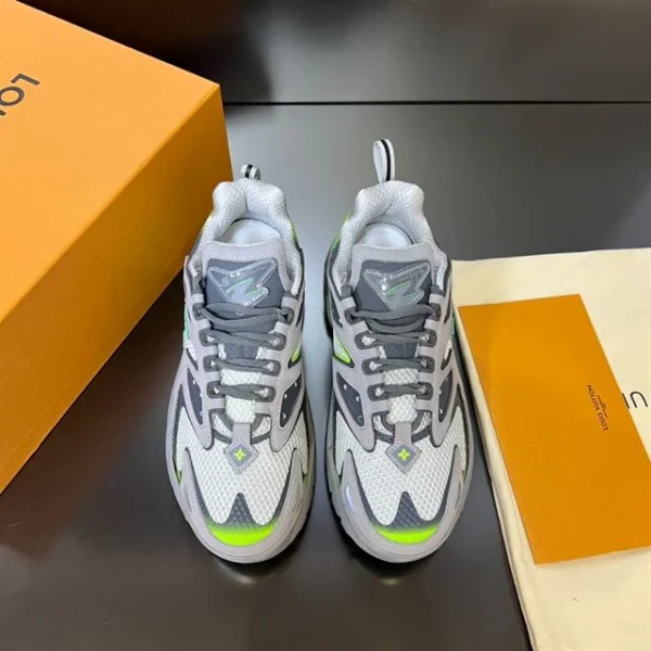 LV RUNNER TATIC SNEAKER – LSVT282 - Image 6