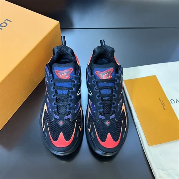 LV RUNNER TATIC SNEAKER – LSVT0283 - Image 10