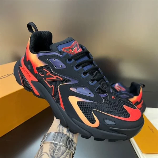 LV RUNNER TATIC SNEAKER – LSVT0283 - Image 9
