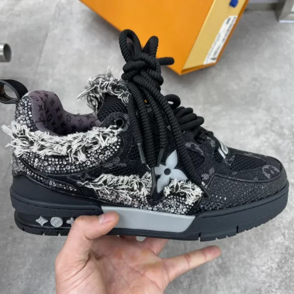 LV SKATE SNEAKER – LSVT306 - Image 2