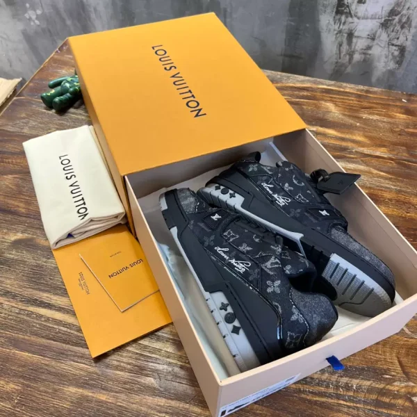 LV TRAINER SNEAKER – LSVT321 - Image 5