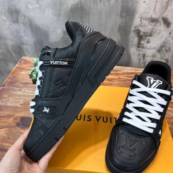 LV TRAINER SNEAKER – LSVT341 - Image 2
