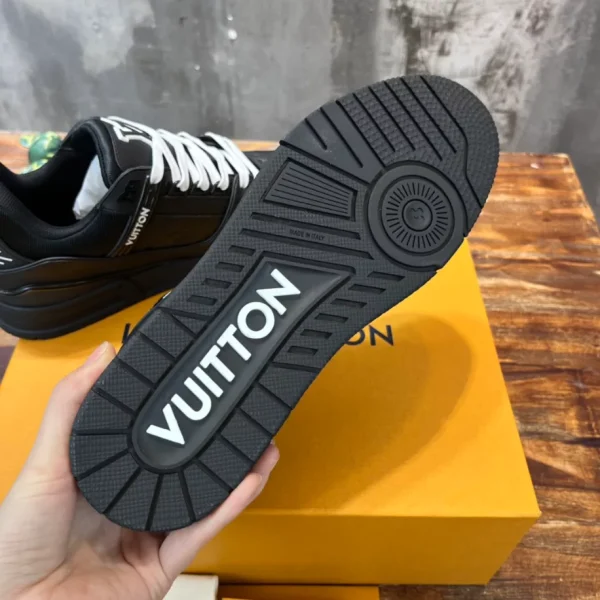 LV TRAINER SNEAKER – LSVT341 - Image 5