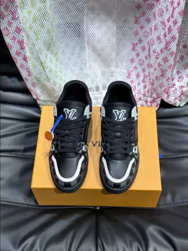 LV TRAINER SNEAKER – LSVT345 - Image 3