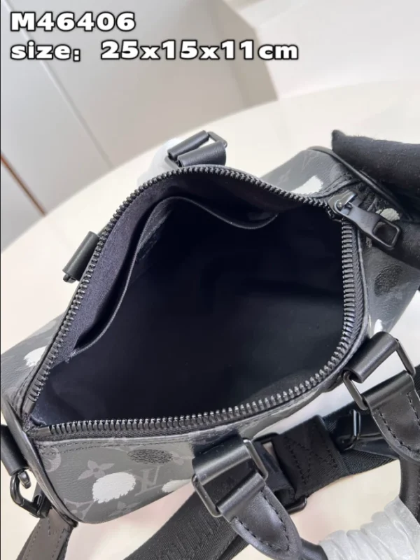 LV X YK BANDOULIÈRE KEEPALL 25 MONOGRAM ECLIPSE CANVAS – WLM560 - Image 6