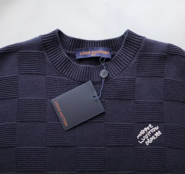 Louis Vuitton Damier Pullover With Pearl Signature – SLV052 - Image 5