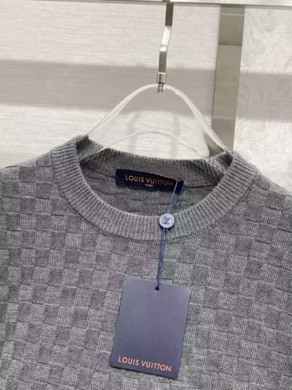 Louis Vuitton Damier Signature Crewneck – SLV029 - Image 4