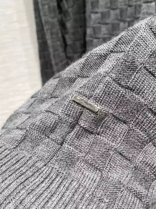 Louis Vuitton Damier Signature Crewneck – SLV029 - Image 9