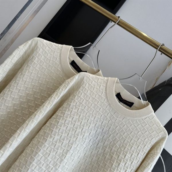 Louis Vuitton Damier Wool Long-Sleeved Crewneck – SLV015 - Image 4