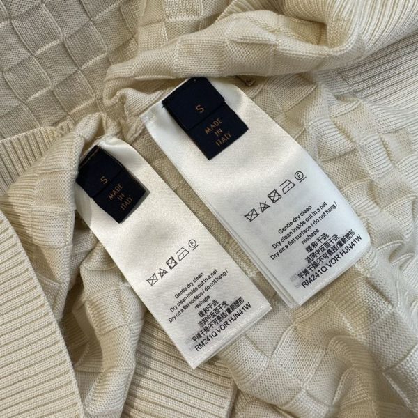 Louis Vuitton Damier Wool Long-Sleeved Crewneck – SLV015 - Image 6