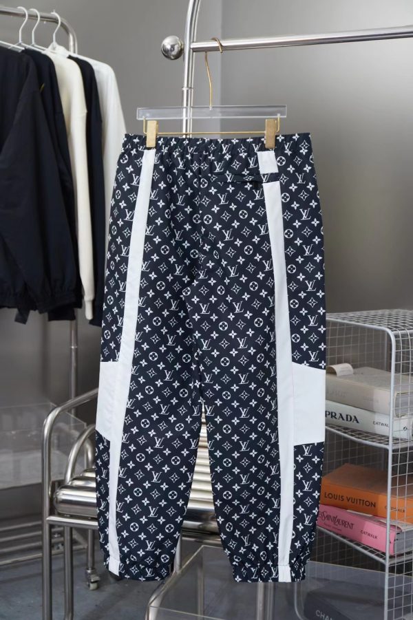 Louis Vuitton Tracksuit – LC012 - Image 3