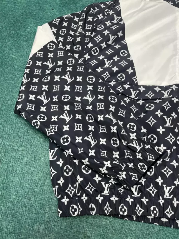 Louis Vuitton Tracksuit – LC012 - Image 9