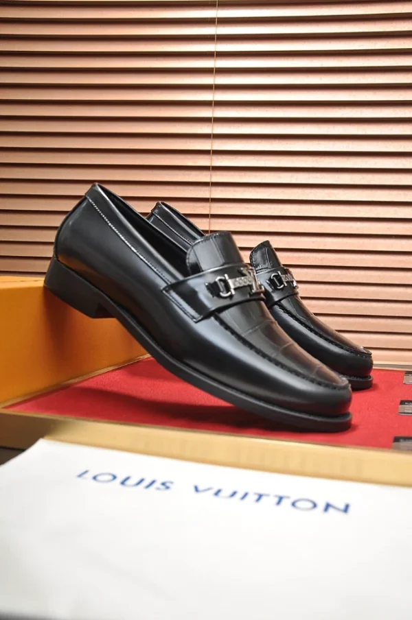 Louis Vuitton Loafers – LLV51 - Image 2